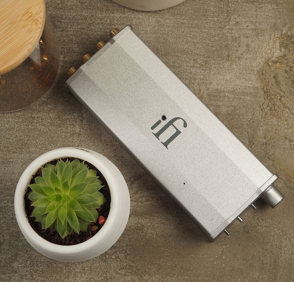iFi Audio Micro iTube2 Vacuum Tube Buffer Preamp | SKY by iFi Audio Micro iTube2 Vacuum Tube Buffer Preamp | SKY by